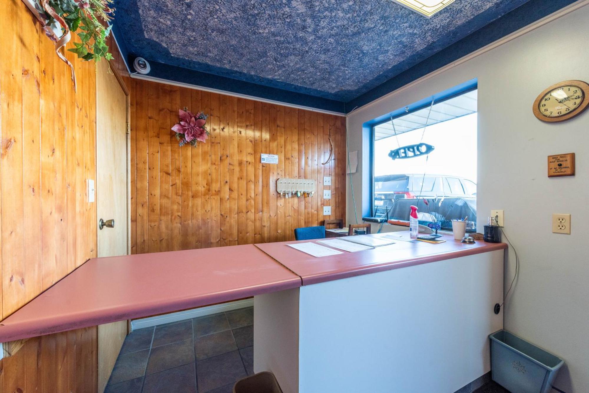 Blue Horse Motel Beiseker Екстериор снимка