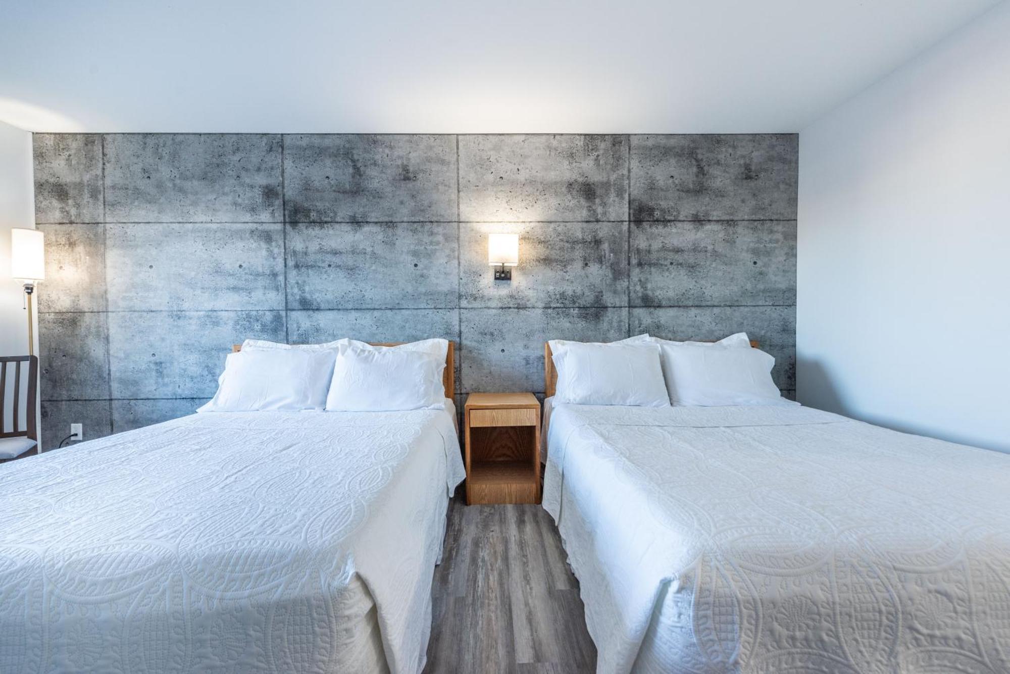 Blue Horse Motel Beiseker Екстериор снимка
